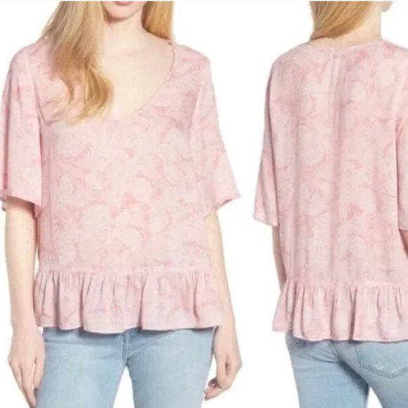 hinge Tops - Hinge Pink Paisley Style Ruffle Hem Top